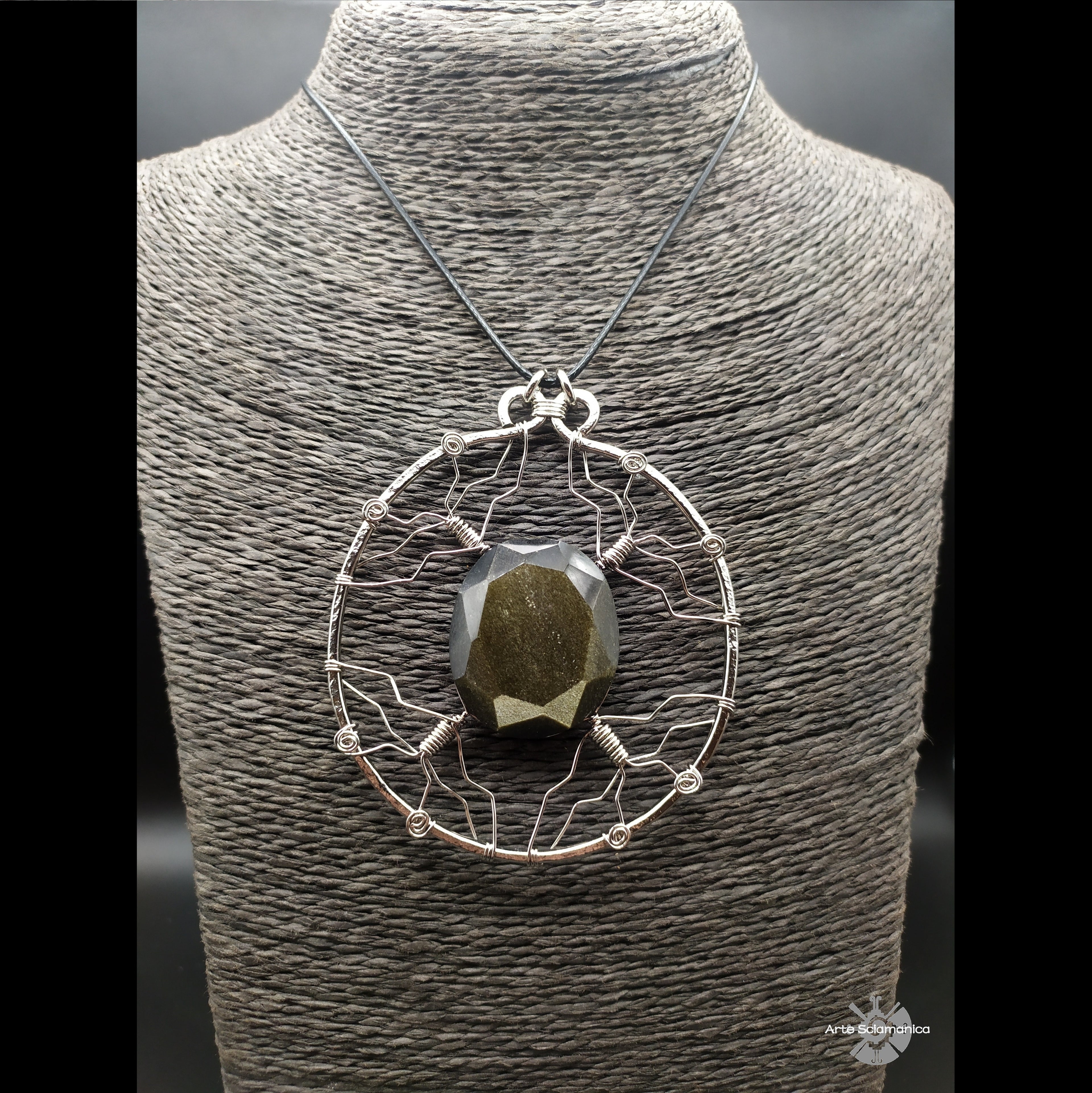 Collana con ossidiana dorata