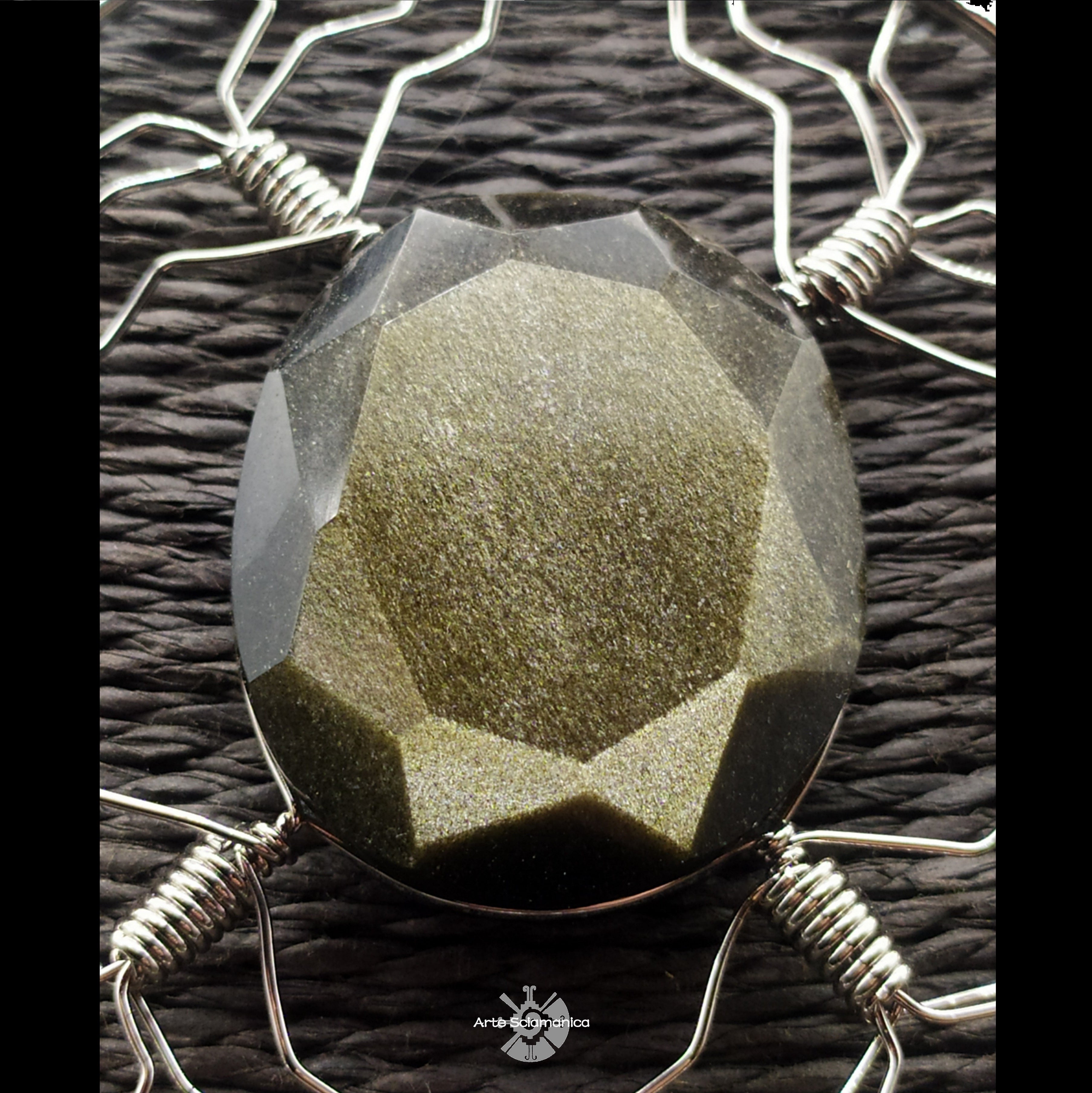 Collana con ossidiana dorata