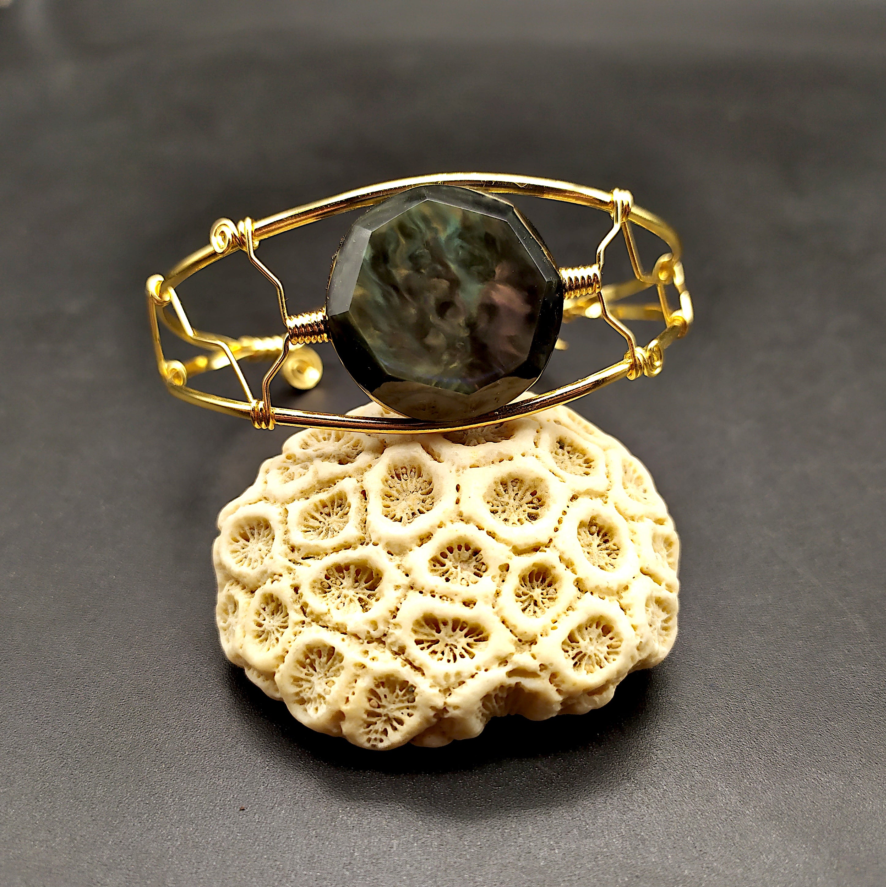 Bracciale con ossidiana manto huichol