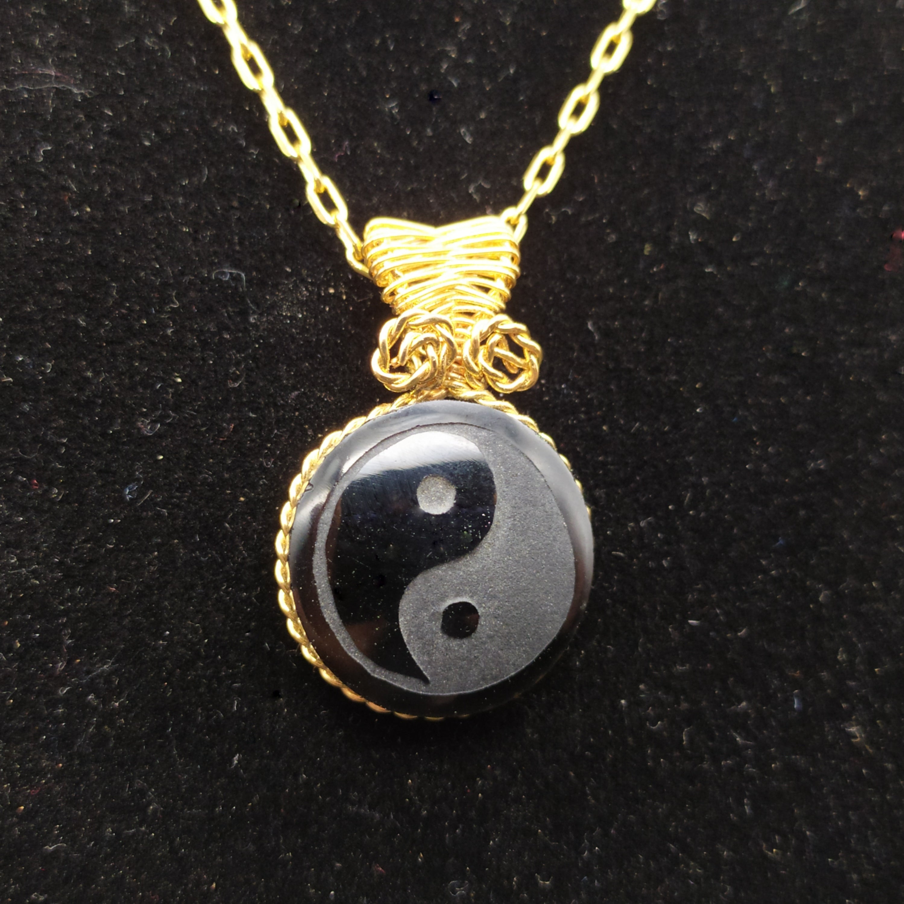 Ciondolo con ossidiana nera