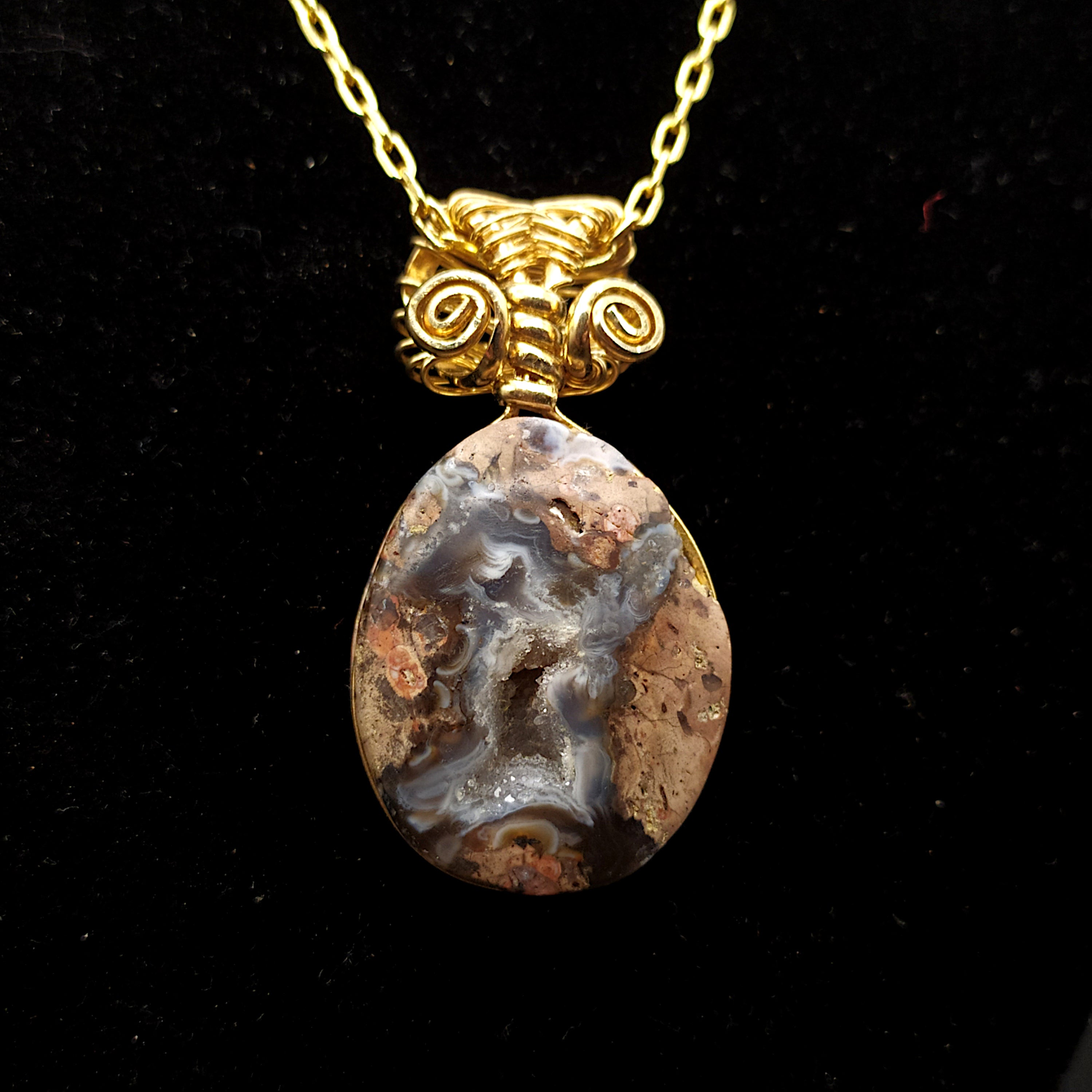 Ciondolo con geode di agata