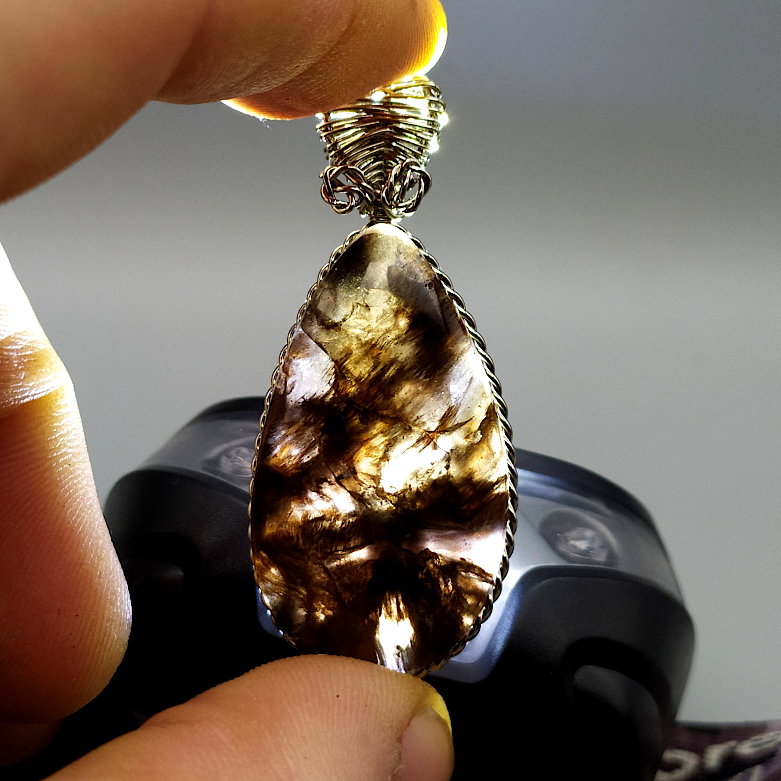 Ciondolo con ossidiana "lagrima de apache"