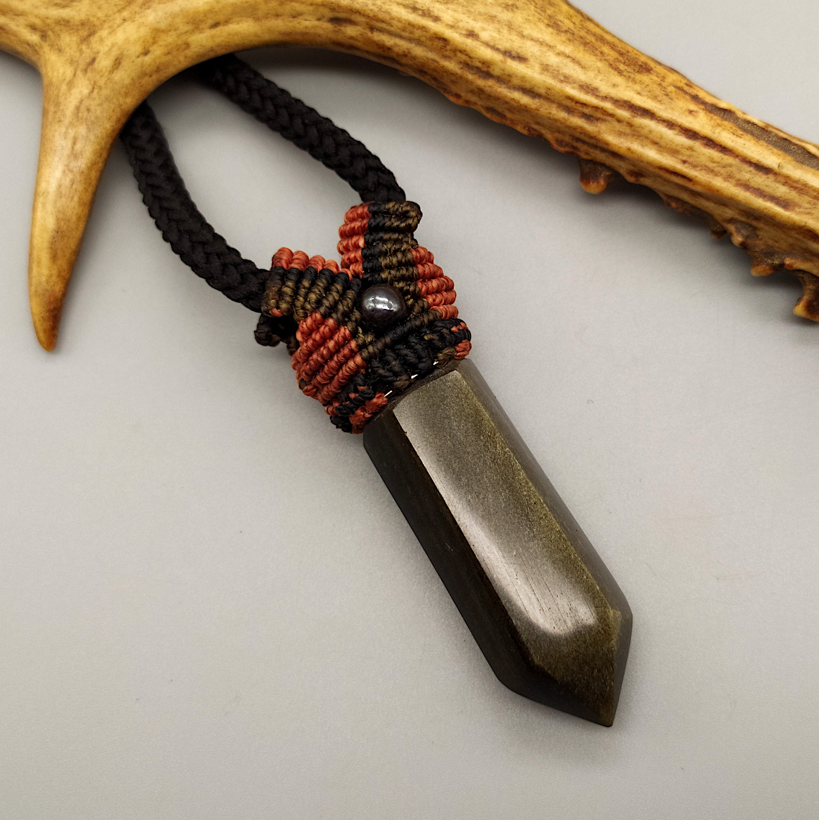 Collana con pendolo di ossidiana dorata